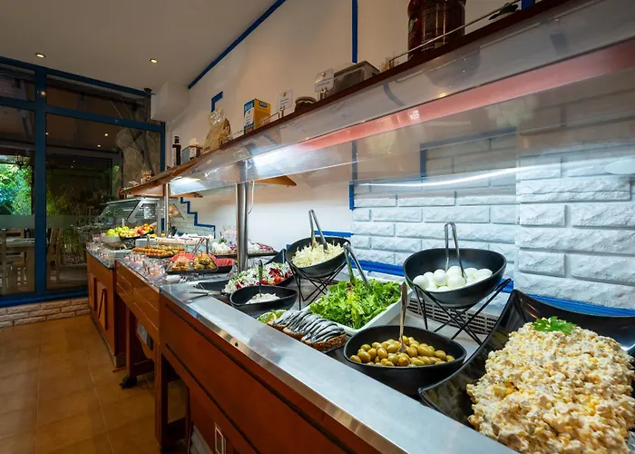 Отель Condor 4*