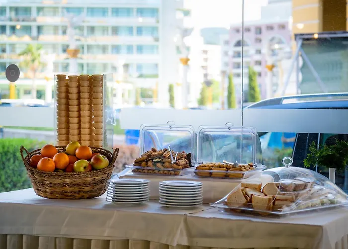 Отель Condor 4*