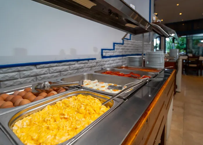 Mpm Condor 4* Napospart